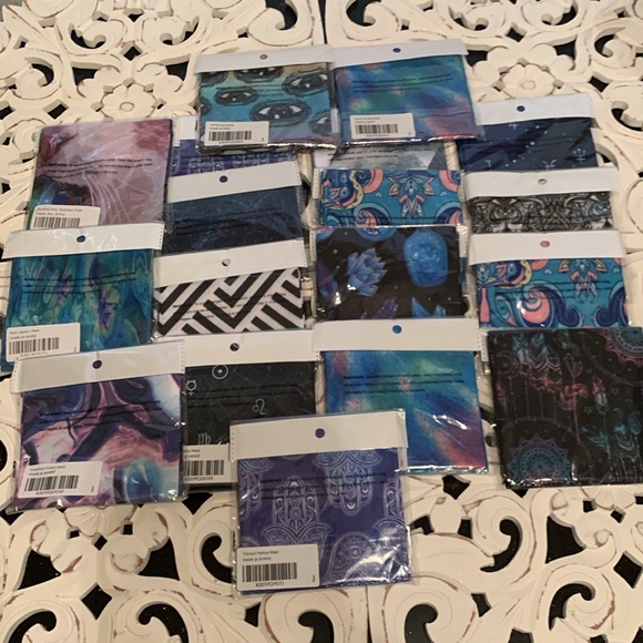 Bundle of 18 Gaiter Face Masks Purple, Pink, Green, Blue, Black  New In Bag - Picture 5 of 7